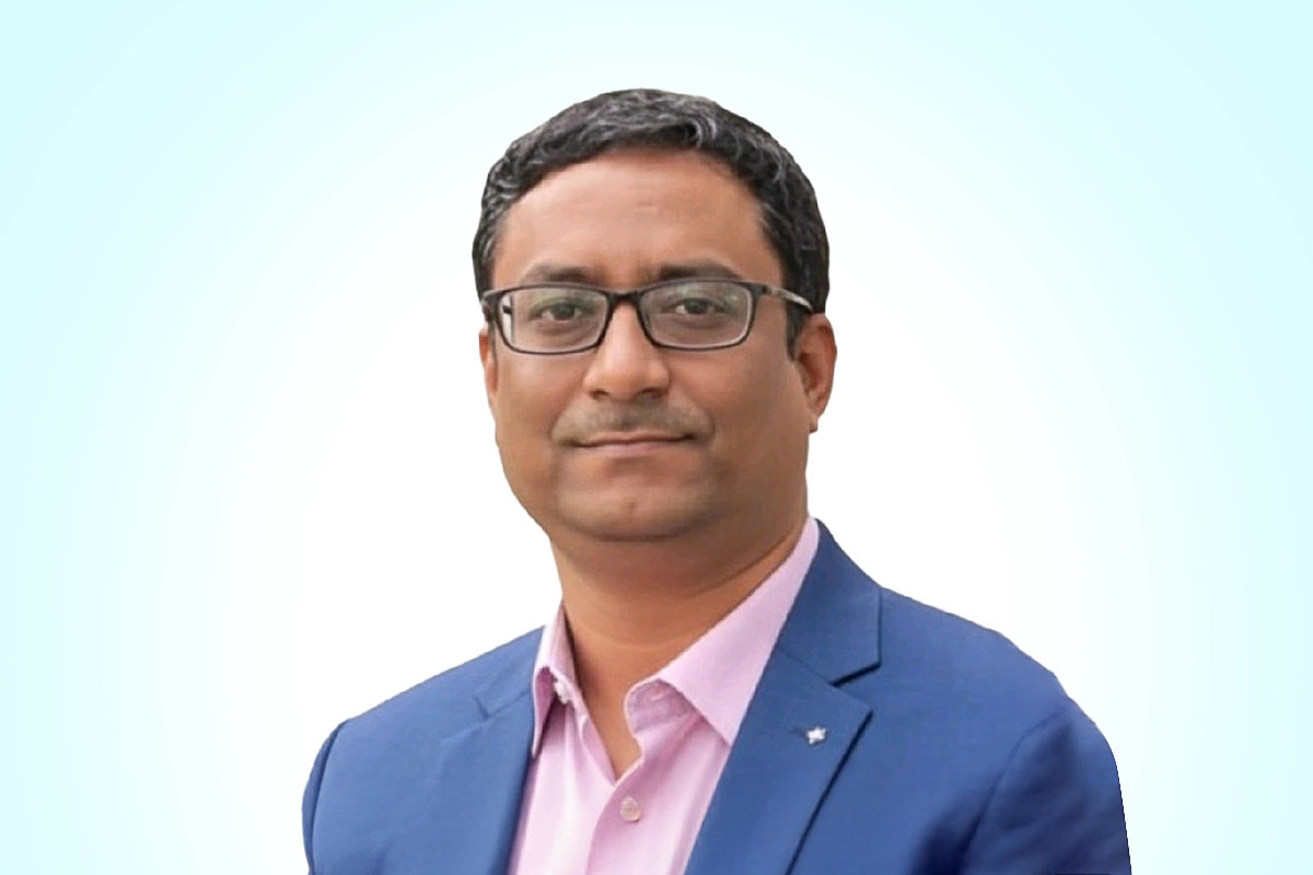 The Art of Letting Go: Why Great Marketing Leaders Empower, Not Control