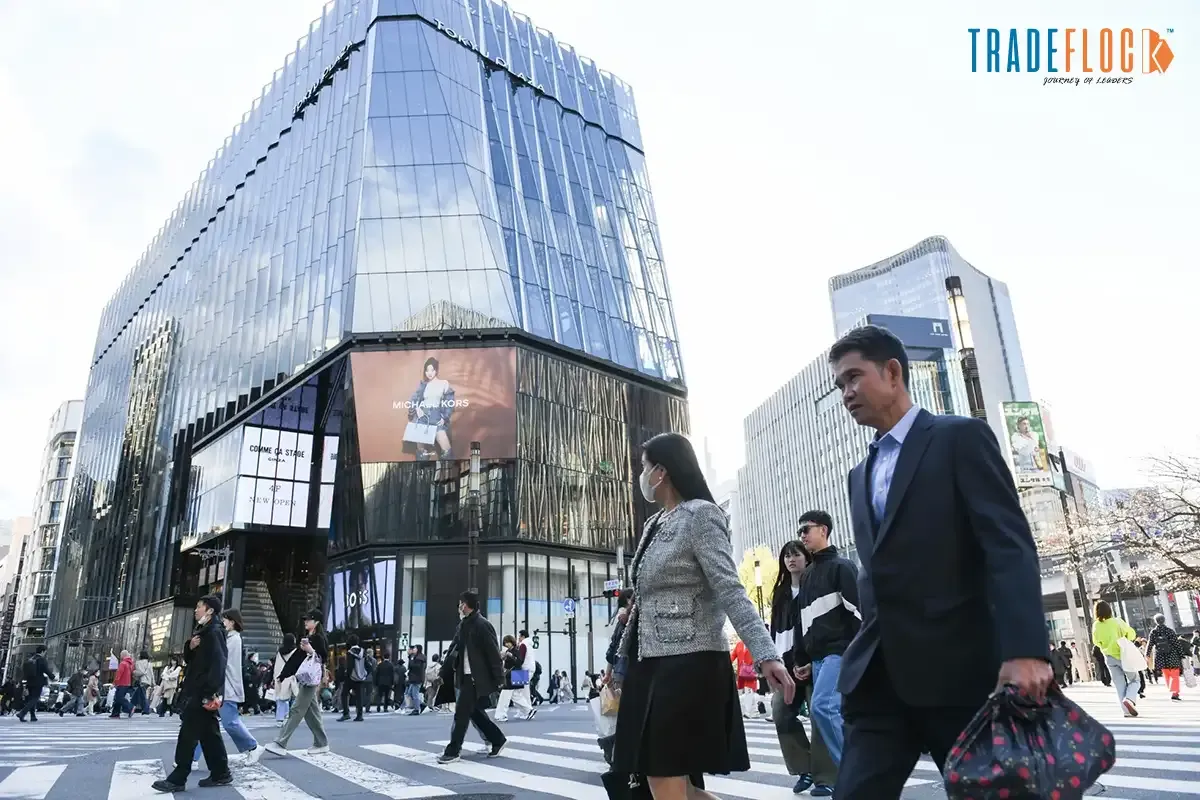 Japan Aims to Unlock $7T Savings for Bond Funding