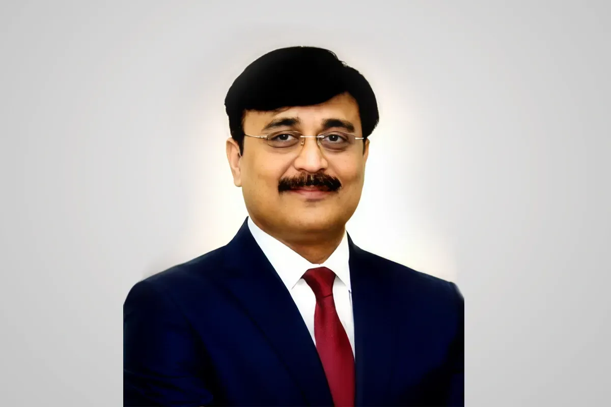 Praviin Kumar Saxena-The Art of Letting Go: Building Resilient Systems Over Reactive Chaos